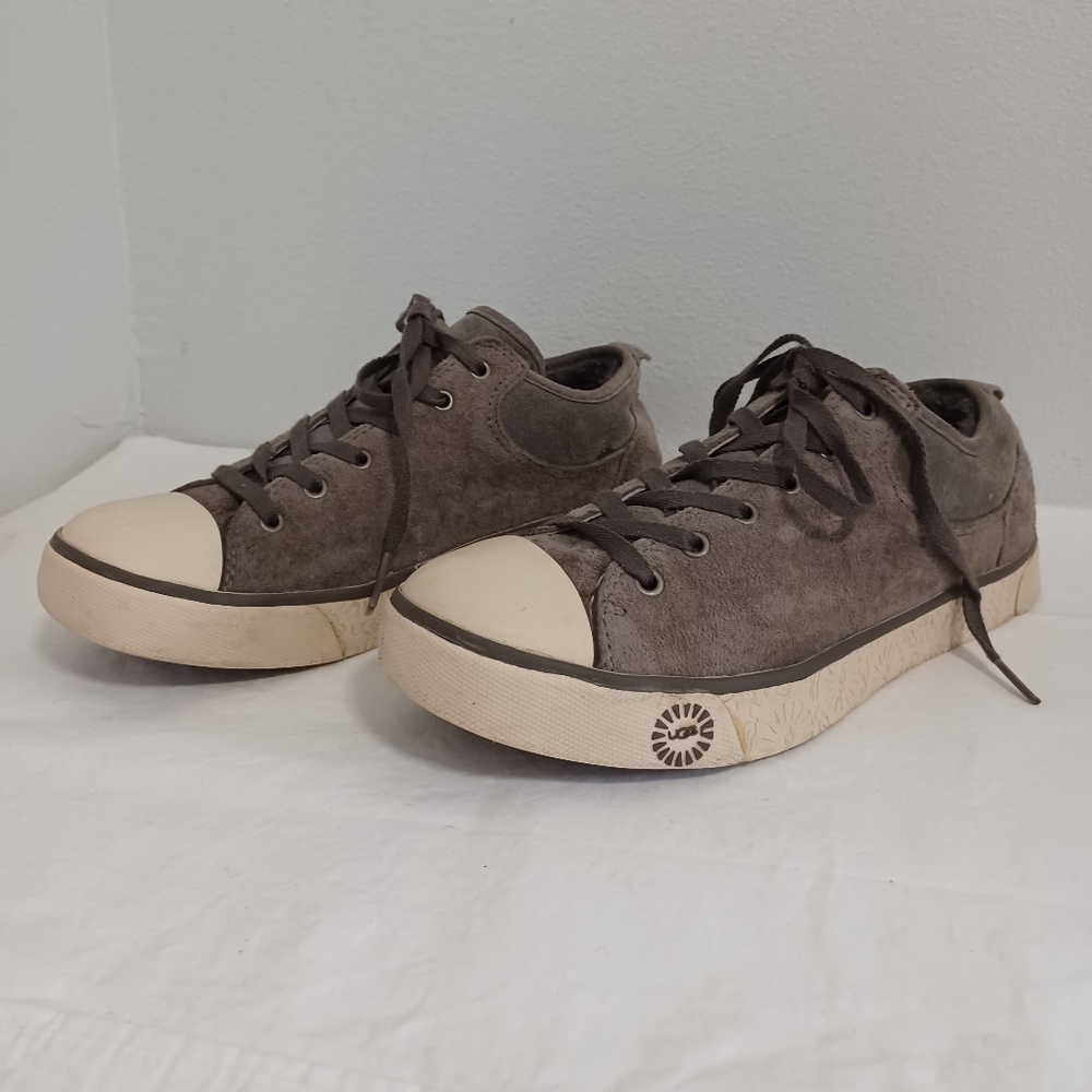 UGG Australia Evera Sneakers women's  gray suede lace-up 1888 size 8.5